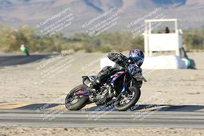 media/Dec-07-2025-CVMA (Sun) [[3e7d2de5dc]]/Race 18-Formula Twins-Formula 40 UL/